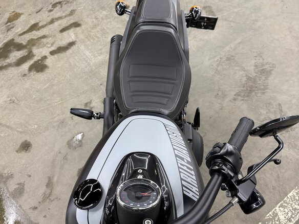 2021 Harley-Davidson Fat Bob, чёрный, 1850000 рублей - вид 9