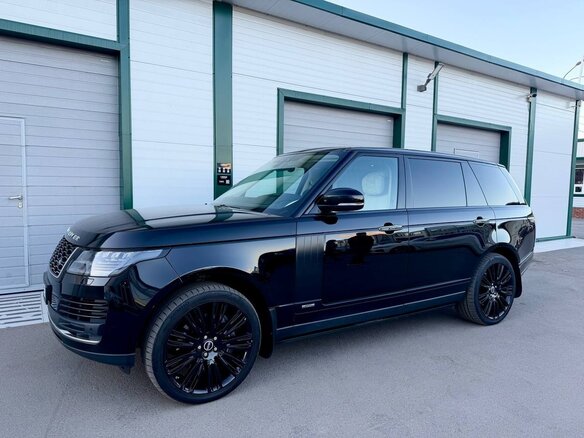 2019 Land Rover Range Rover Long IV Рестайлинг, чёрный, 6950000 рублей - вид 2