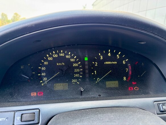 2000 Nissan Maxima V (A33), серебристый, 420000 рублей - вид 9