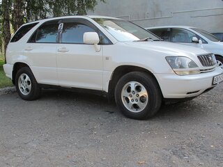 2002 Toyota Harrier I (XU10) Рестайлинг, белый, 810000 рублей, вид 1