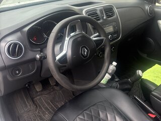 2018 Renault Logan II Рестайлинг, белый, 600000 рублей, вид 5