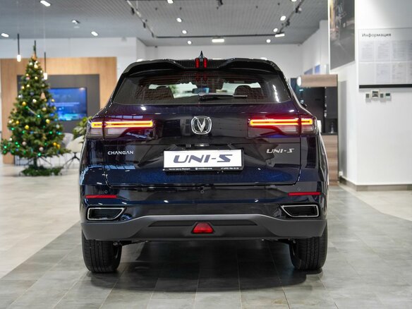 2025 Changan UNI-S I, чёрный - вид 3