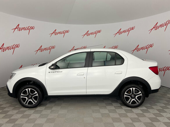 2022 Renault Logan Stepway II Рестайлинг, белый - вид 1