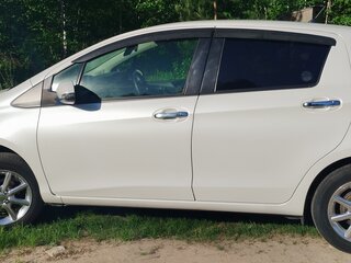 2019 Toyota Vitz III (XP130) Рестайлинг 2, белый, 1400000 рублей, вид 3