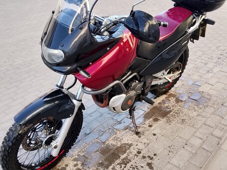 1997 Suzuki XF 650 Freewind, красный, 310000 рублей, вид 1
