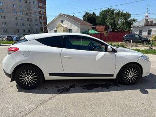 2010 Renault Megane III, белый, 700000 рублей, вид 2