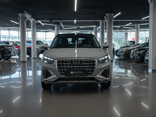 2025 Audi Q2 L 35 TFSI I Рестайлинг, серый, 3740000 рублей, вид 3