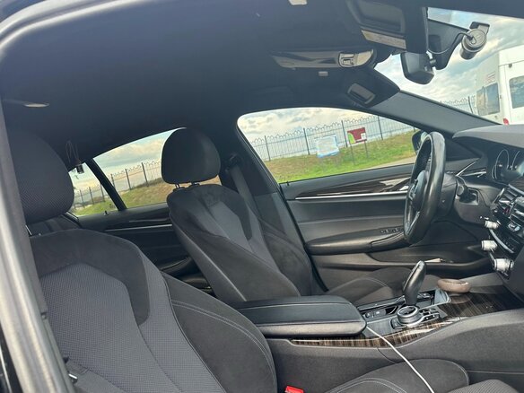 2017 BMW 5 серии 520d VII (G30/G31/G38), чёрный, 2990000 рублей - вид 10