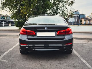 2020 BMW 5 серии 520d VII (G30/G31/G38), чёрный, 3550000 рублей, вид 4