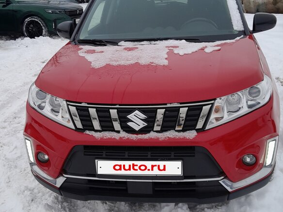 2022 Suzuki Vitara II Рестайлинг, красный, 1700000 рублей