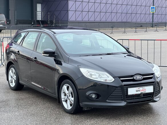 2013 Ford Focus III, чёрный, 877000 рублей - вид 2