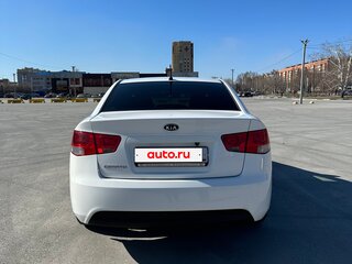 2011 Kia Cerato 6-speed II, белый, 760000 рублей, вид 4