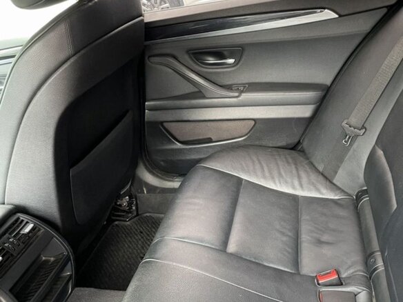 2011 BMW 5 серии 523i VI (F10/F11/F07), чёрный, 1480000 рублей - вид 9