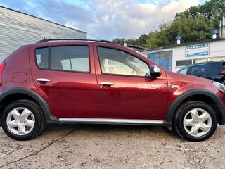 2011 Renault Sandero Stepway I, красный, 535000 рублей, вид 3