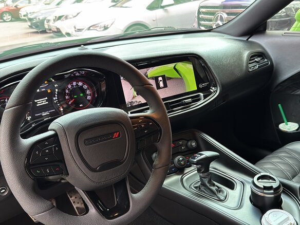 2019 Dodge Challenger III Рестайлинг 2, зелёный, 5000000 рублей - вид 14