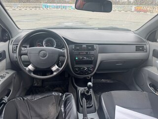 2015 Daewoo Gentra II, серебристый, 530000 рублей, вид 3