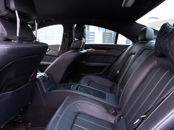 2015 Mercedes-Benz CLS 400 II (C218) Рестайлинг, белый, 4000000 рублей - вид 17