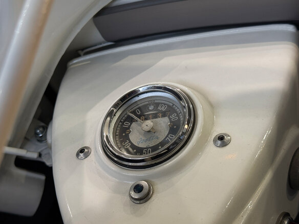 1956 BMW Isetta, жёлтый - вид 19