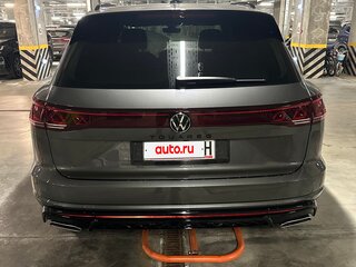 2024 Volkswagen Touareg III Рестайлинг, серый, 11550000 рублей, вид 5