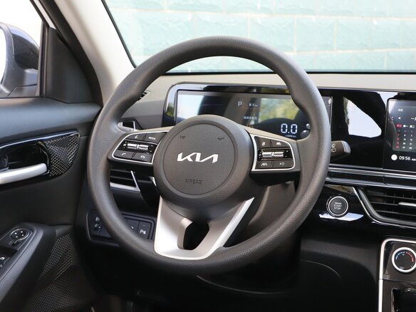 2026 Kia Seltos I Рестайлинг, белый, 2417000 рублей - вид 25