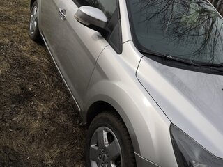 2010 Ford Focus II Рестайлинг, серебристый, 550000 рублей, вид 1