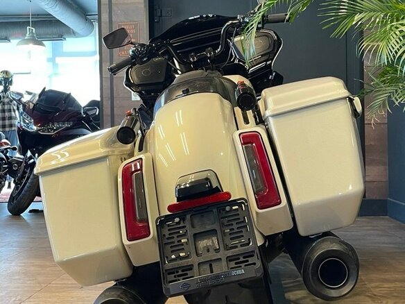 2024 Harley-Davidson CVO Road Glide ST, белый, 4900000 рублей - вид 17