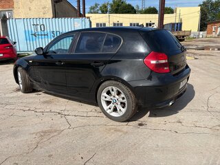 2010 BMW 1 серии 116i I (E81/E82/E87/E88) Рестайлинг, чёрный, 720000 рублей, вид 2
