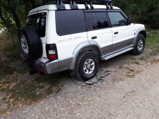 1995 Mitsubishi Pajero II, белый, 1150000 рублей, вид 1