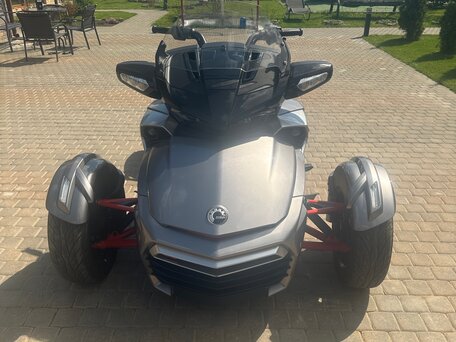2016 BRP Can-Am Spyder, серебристый, 1630000 рублей, вид 1