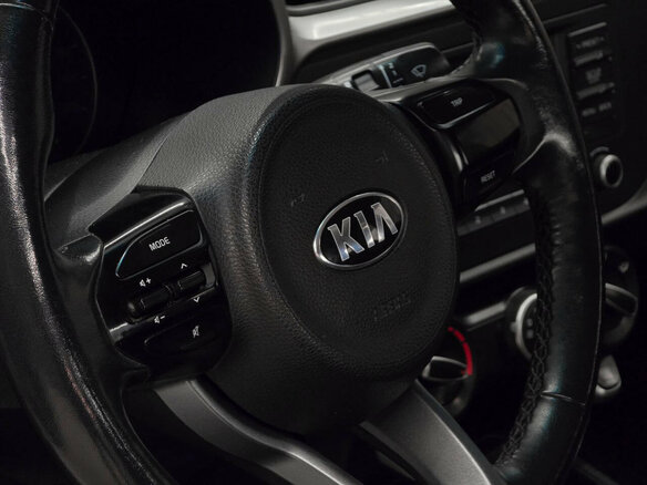 2020 Kia Rio IV Рестайлинг, белый, 980000 рублей - вид 13