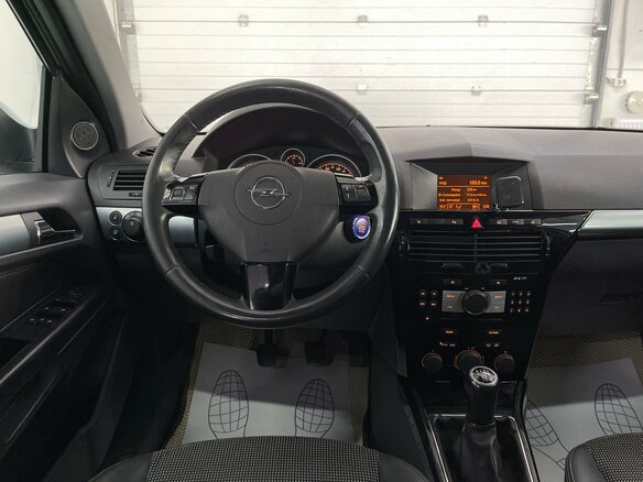2011 Opel Astra H Рестайлинг, белый, 549000 рублей - вид 8