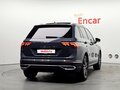 2024 Volkswagen Tiguan II Рестайлинг, серый, 3750000 рублей - вид 3