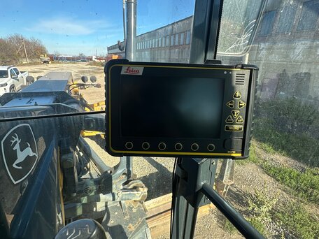 2016 John Deere 672G, 20000000 рублей, вид 3