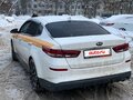 2019 Kia Optima IV Рестайлинг, белый, 1730000 рублей - вид 6