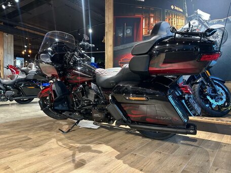 2022 Harley-Davidson CVO Road Glide Limited, пурпурный, 3450000 рублей, вид 5