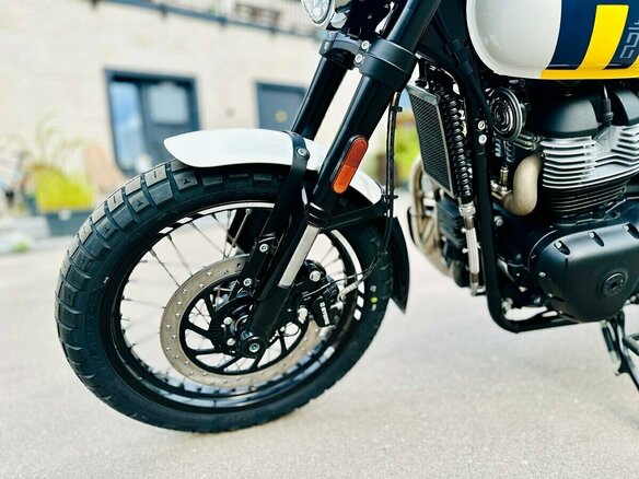 2026 Royal Enfield Bear 650, жёлтый - вид 10