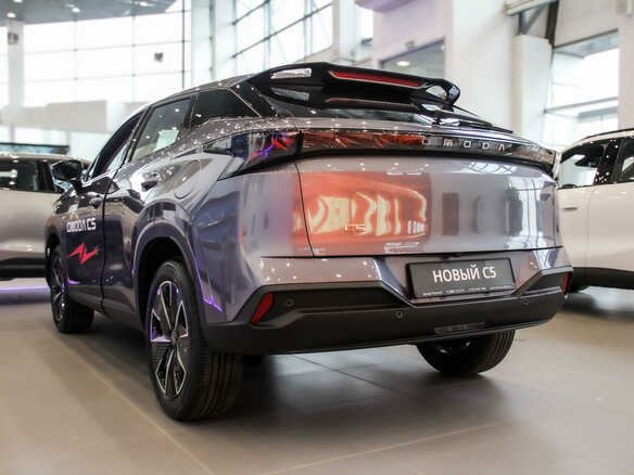 2026 Omoda C5 II, серый - вид 5