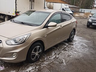 2012 Hyundai Solaris I, бежевый, 630000 рублей, вид 4