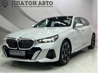 2025 BMW 5 серии Long 530Li xDrive VIII (G60/G61/G68), белый, 8199000 рублей, вид 1