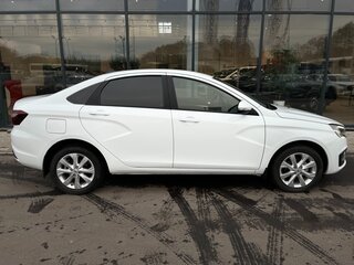 2024 Lada (ВАЗ) Vesta I Рестайлинг (NG), белый, 1430000 рублей, вид 4