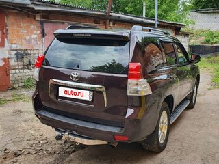 2011 Toyota Land Cruiser Prado 150 Series, пурпурный, 3200000 рублей, вид 4