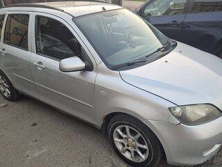 2004 Mazda 2 I (DY), серебристый, 200000 рублей, вид 2