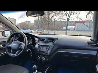 2013 Kia Rio 5-speed III, голубой, 735000 рублей, вид 5