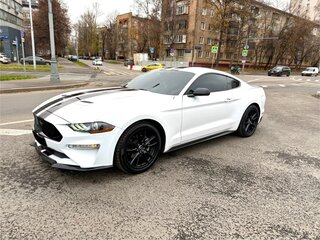 2018 Ford Mustang VI Рестайлинг, белый, 3000000 рублей, вид 2