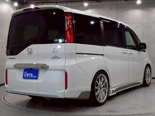 2015 Honda Stepwgn V, белый, 1219027 рублей, вид 5
