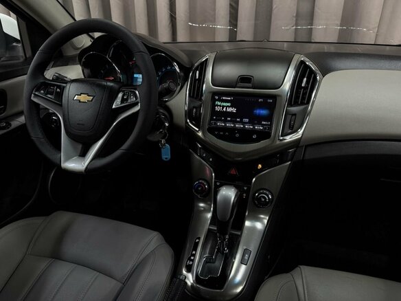 2013 Chevrolet Cruze I Рестайлинг, белый - вид 11