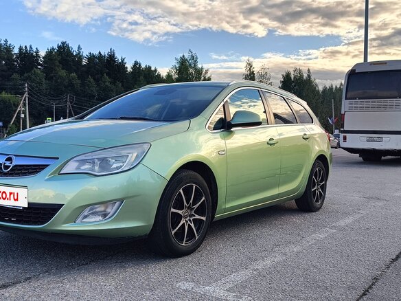 2012 Opel Astra J, зелёный, 590000 рублей