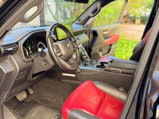 2021 Toyota Land Cruiser 300 Series, чёрный, 8850000 рублей, вид 5