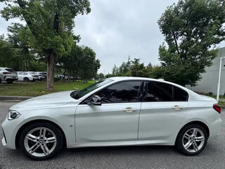 2023 BMW 1 серии 120i III (F52) Рестайлинг, белый, 1893000 рублей, вид 4