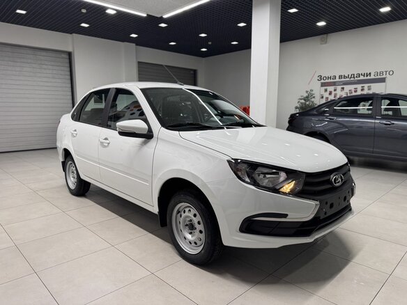 2026 Lada (ВАЗ) Granta I Рестайлинг, белый - вид 3